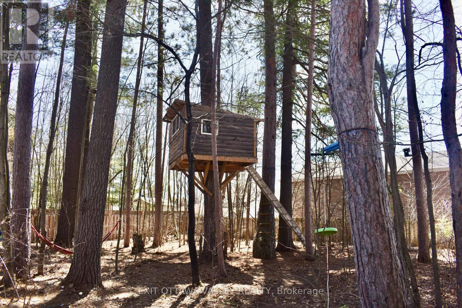 16 Heritage Drive, Petawawa, Ontario  K8H 3J3 - Photo 28 - X12830064