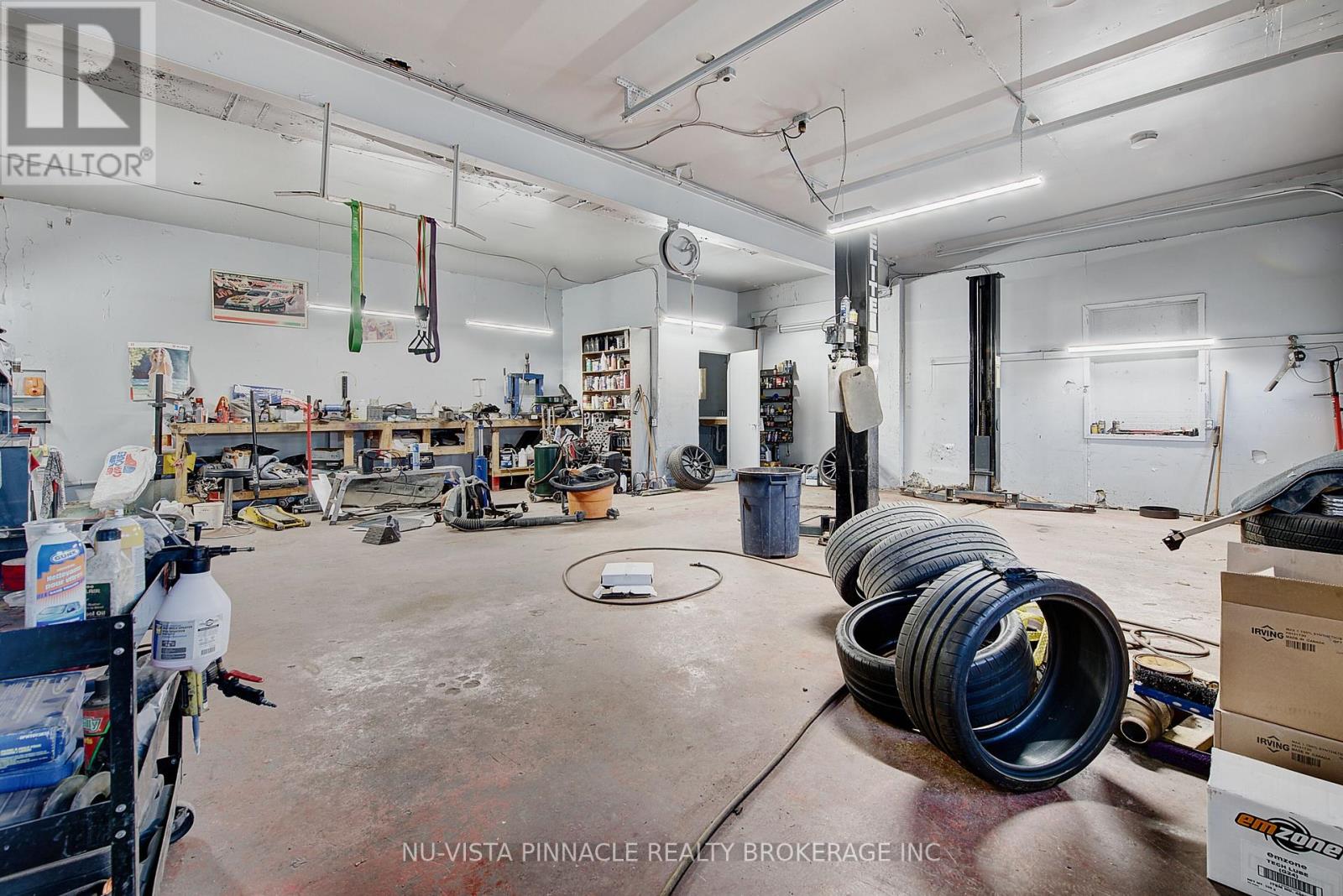 6339 Egremont Drive, Middlesex Centre, Ontario  N0L 1R0 - Photo 28 - X13053604