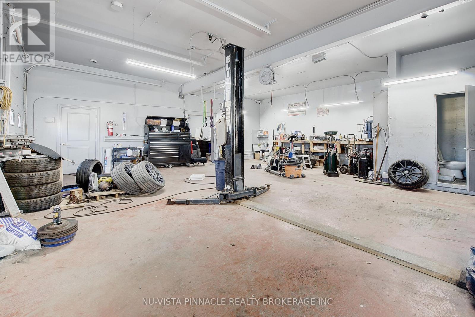 6339 Egremont Drive, Middlesex Centre, Ontario  N0L 1R0 - Photo 29 - X13053604