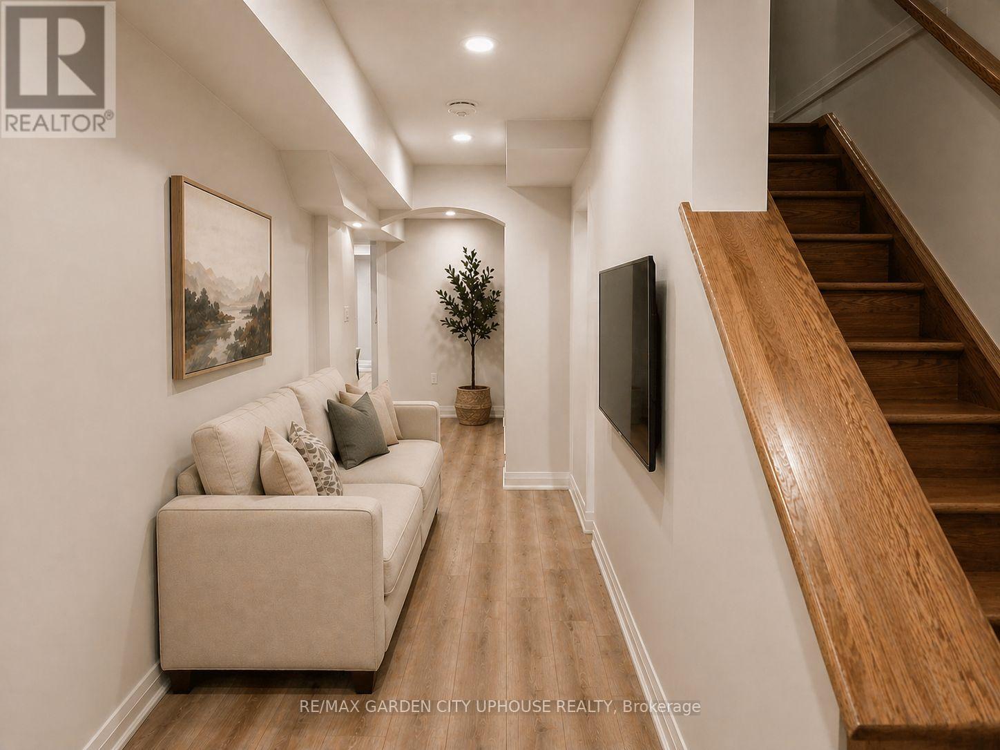 Lower - 11 Manhattan Court, St. Catharines, Ontario  L2R 0B8 - Photo 4 - X12882262