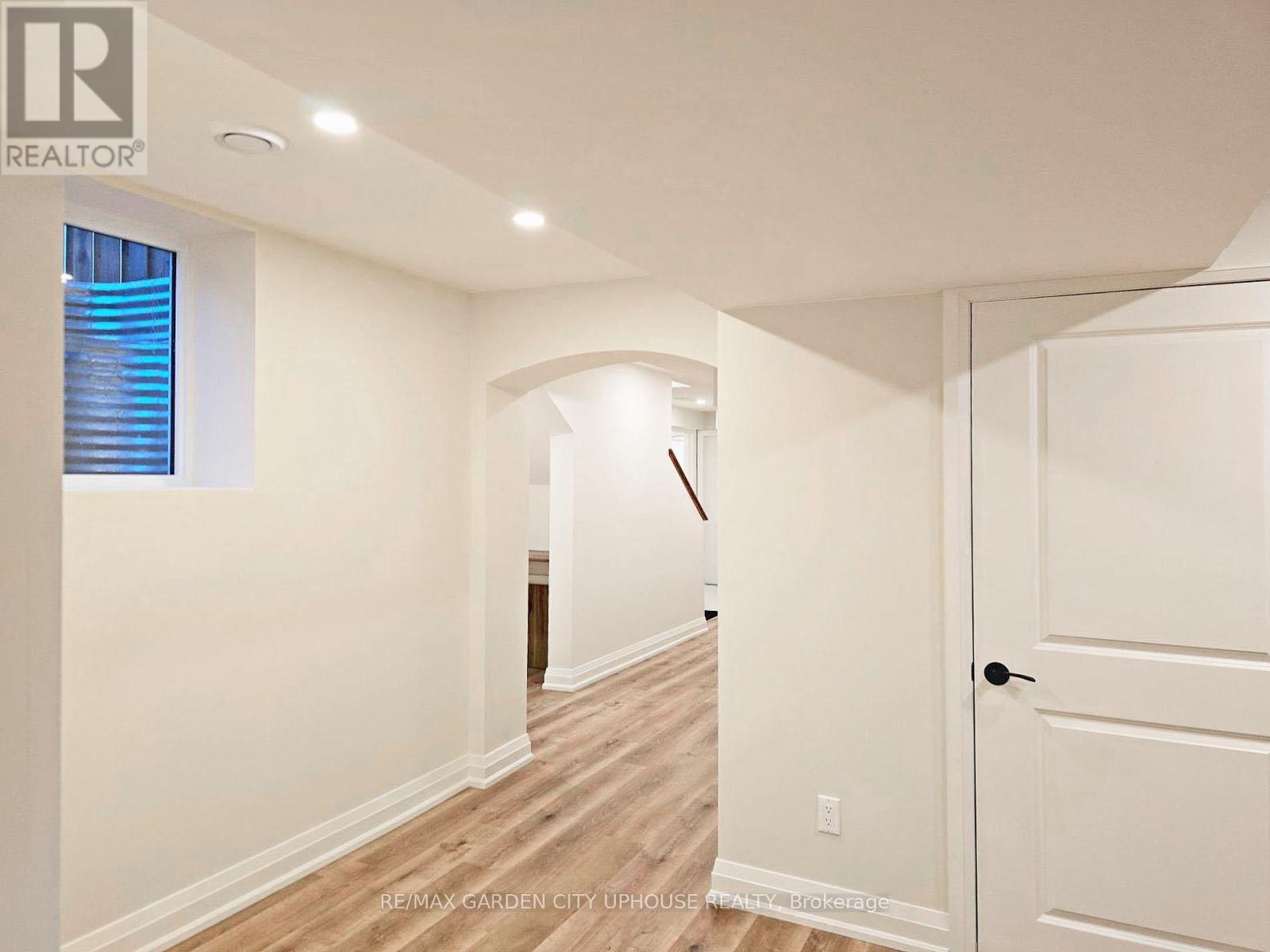 Lower - 11 Manhattan Court, St. Catharines, Ontario  L2R 0B8 - Photo 8 - X12882262