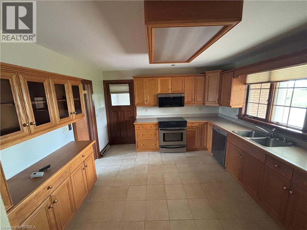 148 Pleasant Ridge Road, Brantford, Ontario  N3R 0B8 - Photo 3 - 40824517