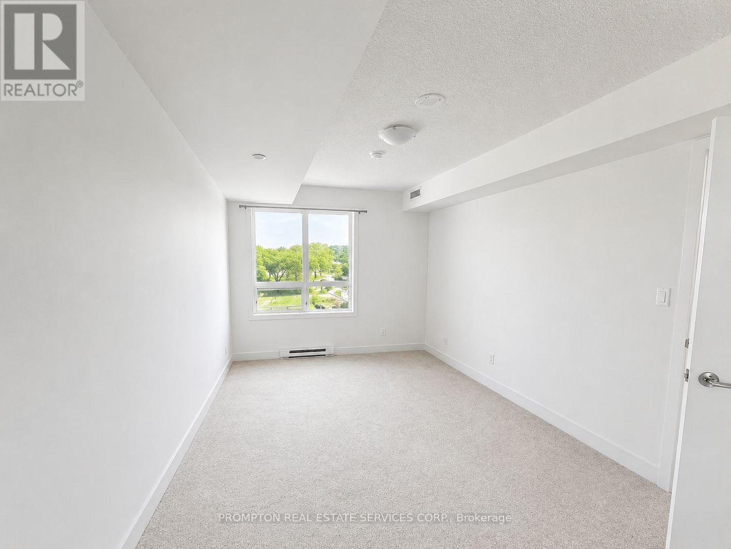 403 - 1346 Danforth Road, Toronto, Ontario  M1J 0A9 - Photo 4 - E12693510