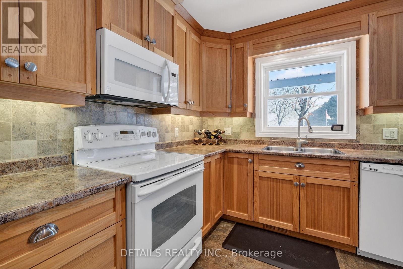 678 Rte 400 E Route, The Nation, Ontario  K0A 1M0 - Photo 16 - X12979532