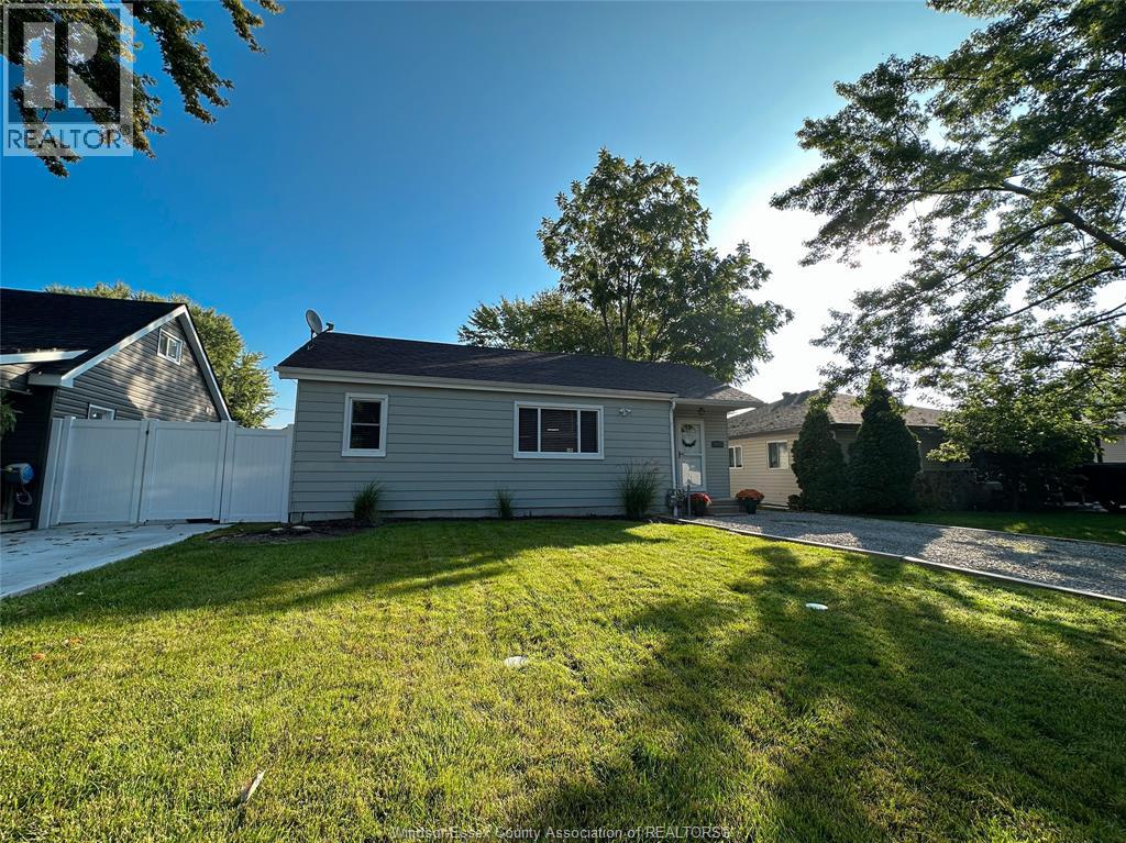 2970 Clemenceau, Windsor, Ontario  N8T 2R1 - Photo 2 - 26009359