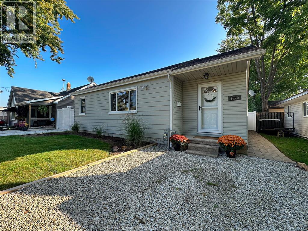 2970 Clemenceau, Windsor, Ontario  N8T 2R1 - Photo 3 - 26009359