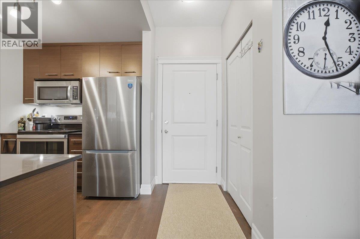 310 2343 Atkins Avenue, Port Coquitlam, British Columbia  V3C 1Y7 - Photo 2 - R3115987