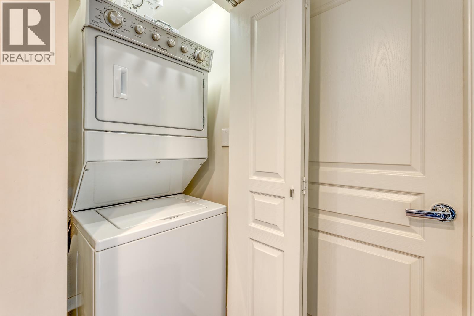 1004 3100 Windsor Gate, Coquitlam, British Columbia  V3B 0P3 - Photo 16 - R3116654