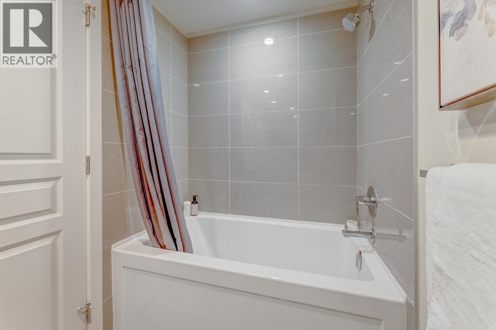 1004 3100 Windsor Gate, Coquitlam, British Columbia  V3B 0P3 - Photo 17 - R3116654