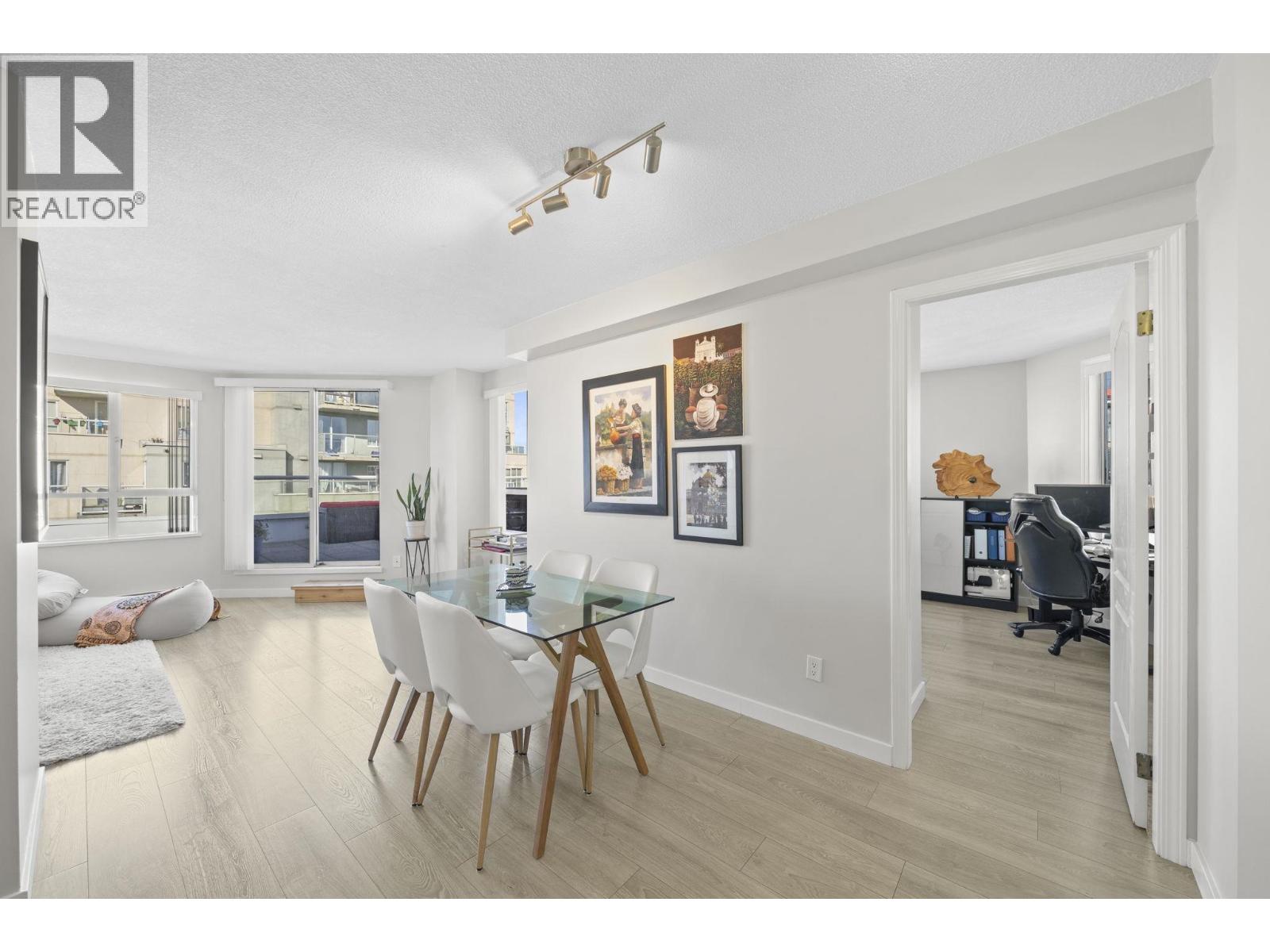 1208 3455 Ascot Place, Vancouver, British Columbia  V5R 6B7 - Photo 4 - R3116659