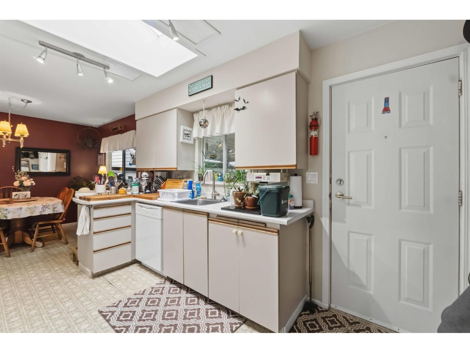 14713 110 Avenue, Surrey, British Columbia  V3R 2A9 - Photo 10 - R3116243