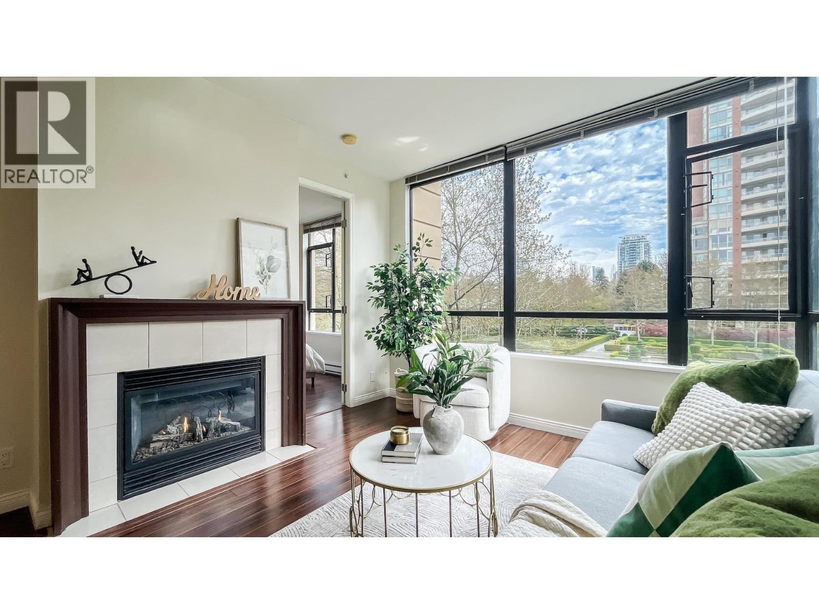 301 7368 SANDBORNE AVENUE, Burnaby, British Columbia