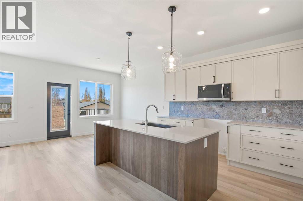 32 Sunrise Crescent N, Three Hills, Alberta  T0M 2A0 - Photo 2 - A2279132