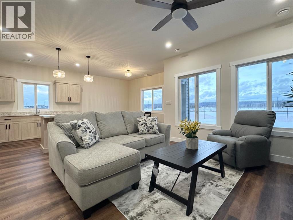 54 Lakeview Place, Whitecourt, Alberta  T7S 1T5 - Photo 9 - A2291134