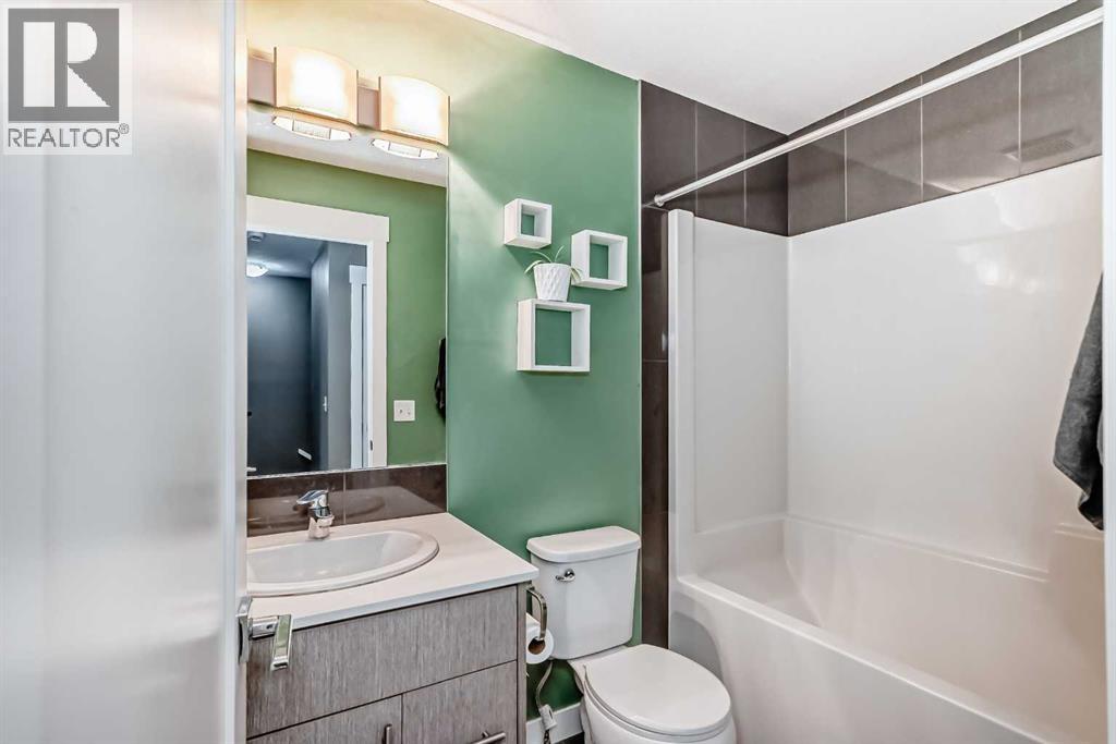 53, 111 Rainbow Falls, Chestermere, Alberta  T1X 0Z5 - Photo 38 - A2290752