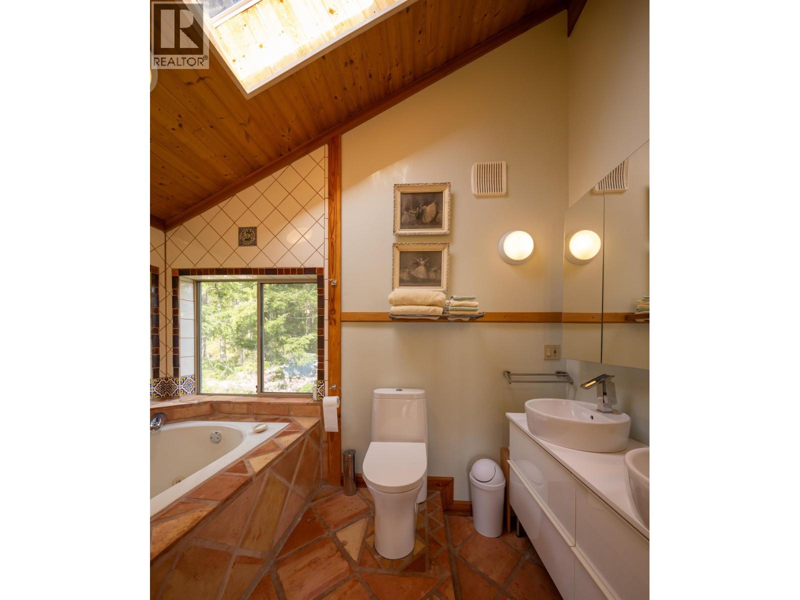 181 Persephone Place, Keats Island, British Columbia  V0N 1V0 - Photo 24 - R3116637