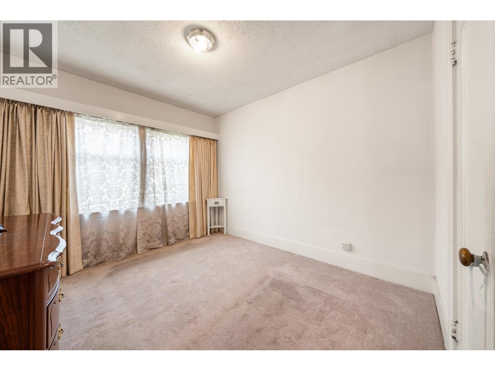 2578 Oxford Street, Vancouver, British Columbia  V5K 1N1 - Photo 10 - R3116650