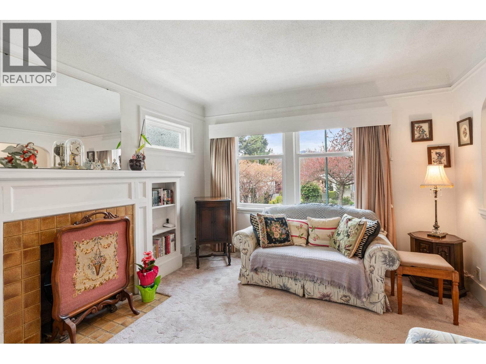 2578 Oxford Street, Vancouver, British Columbia  V5K 1N1 - Photo 3 - R3116650