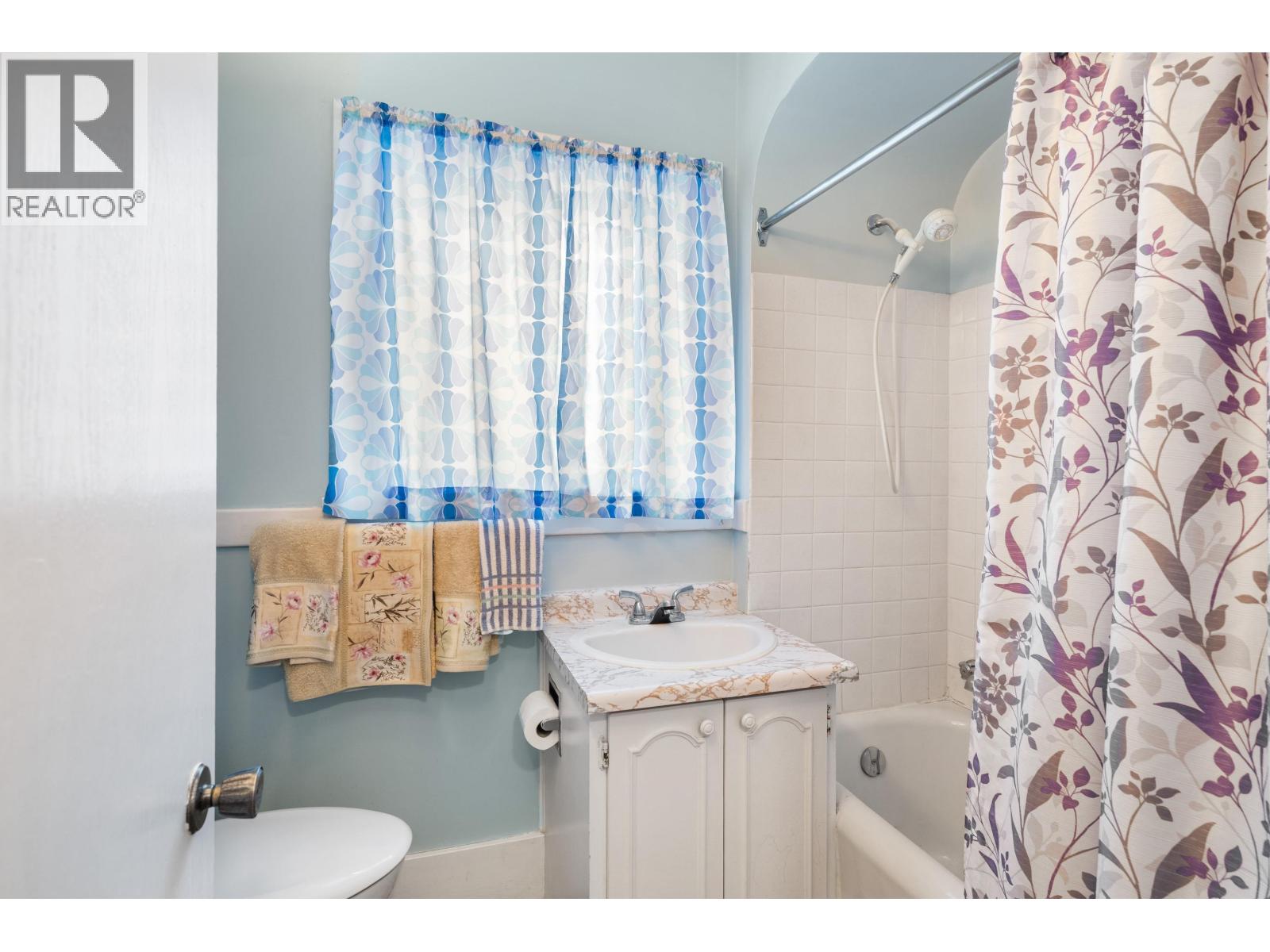 2578 Oxford Street, Vancouver, British Columbia  V5K 1N1 - Photo 9 - R3116650