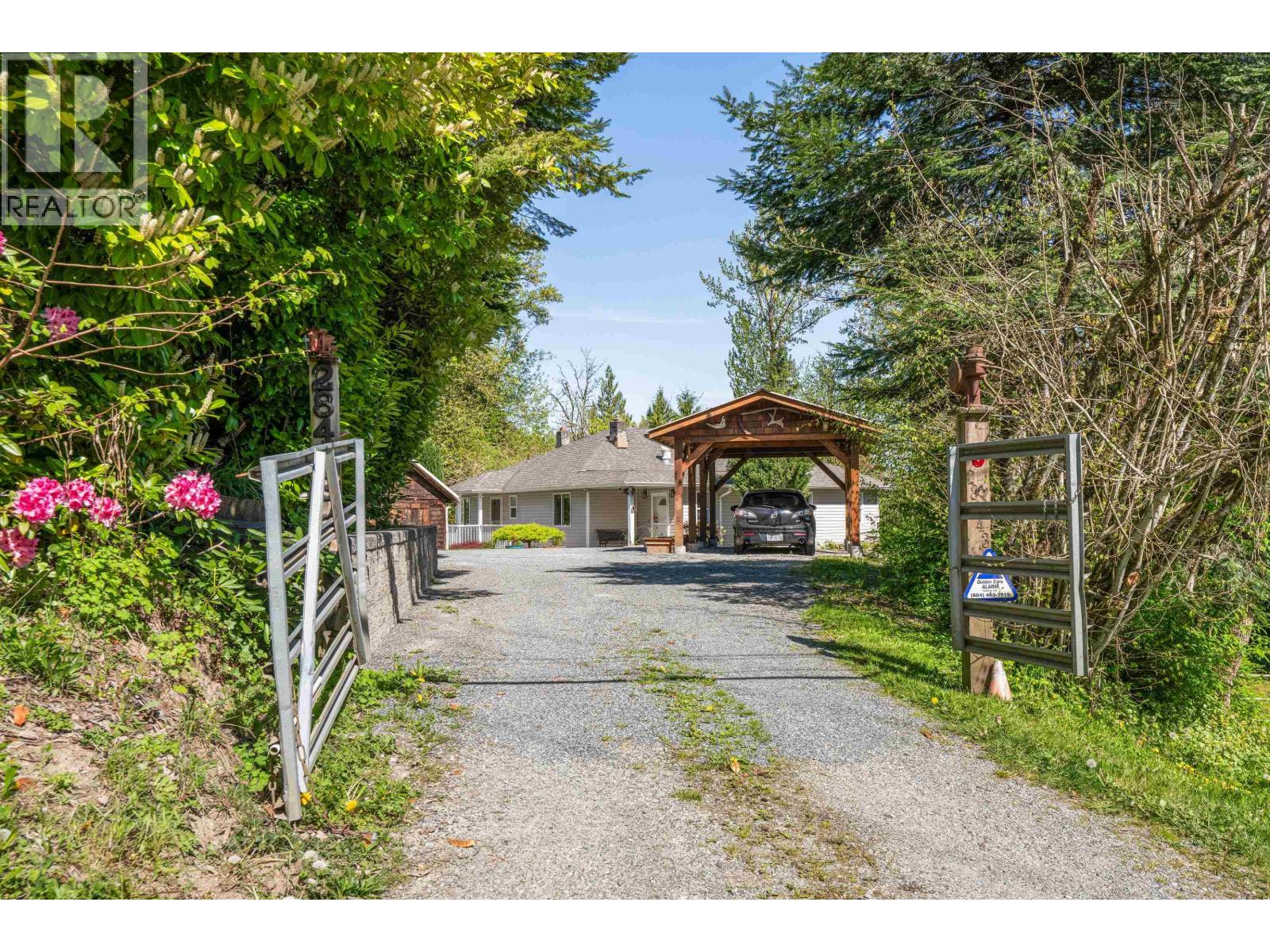 28443 96 Avenue, Maple Ridge, British Columbia  V2W 1L2 - Photo 2 - R3116652