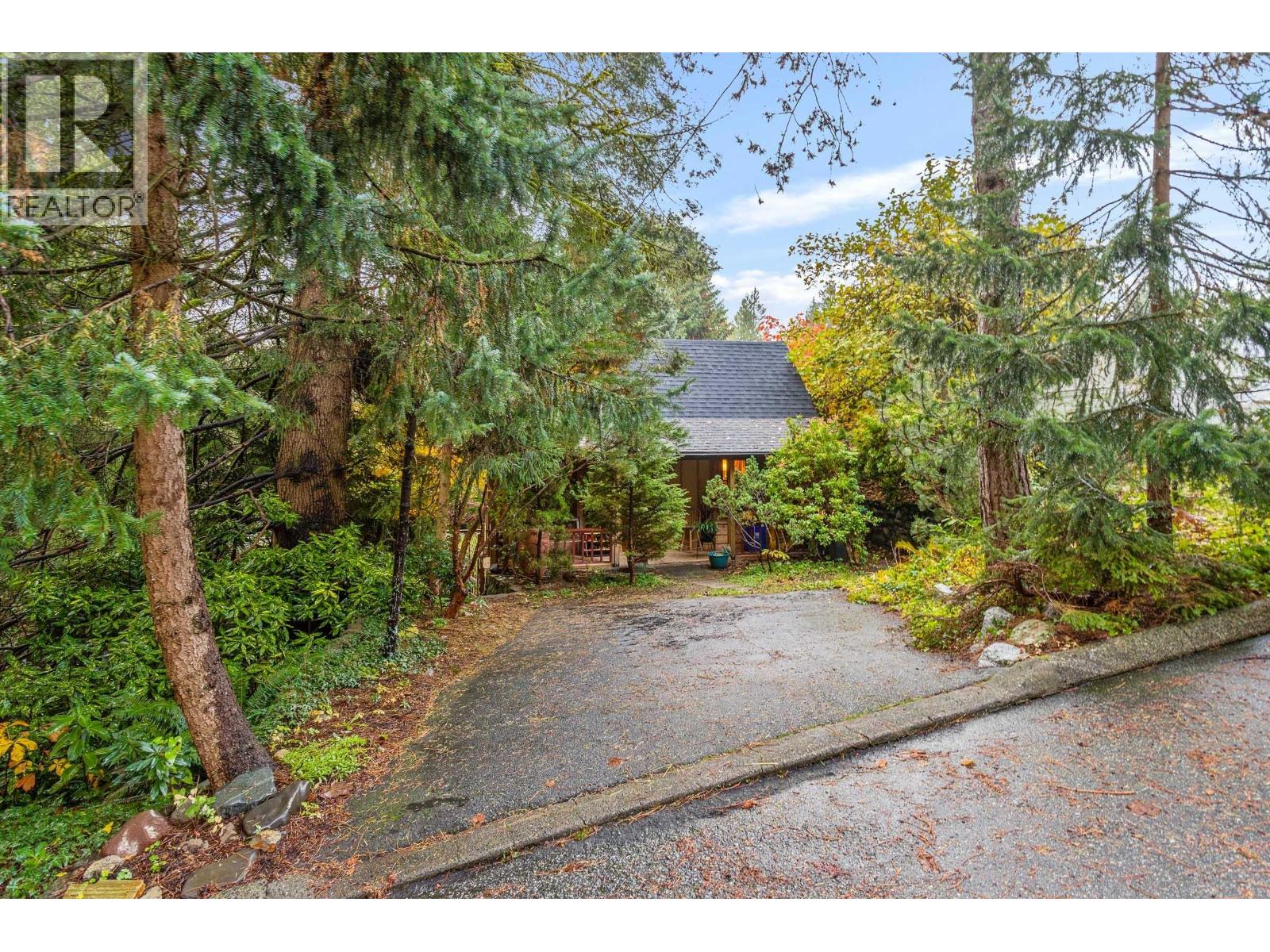 713 E ST. JAMES ROAD, north vancouver, British Columbia