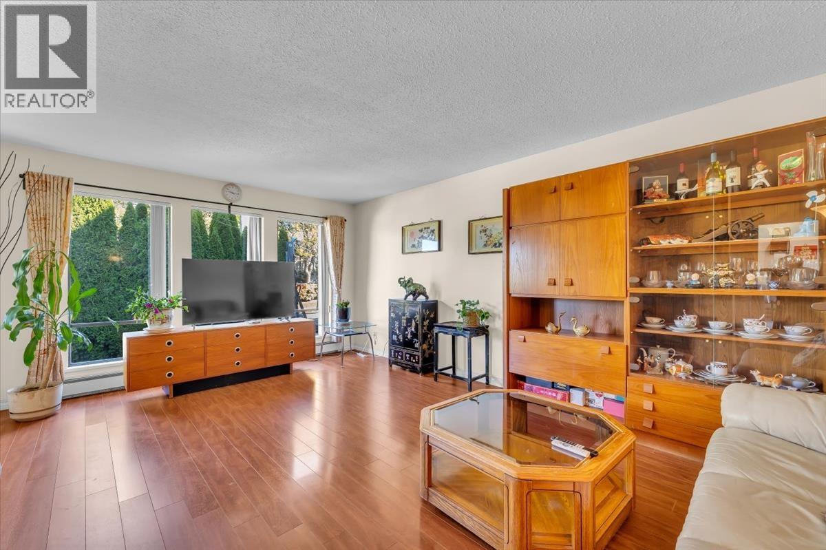 7266 17th Avenue, Burnaby, British Columbia  V3N 1K9 - Photo 10 - R3116711