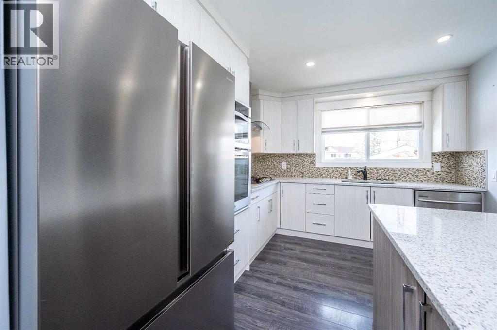 640 Rundleridge Drive Ne, Calgary, Alberta  T1Y 2K9 - Photo 6 - A2305752