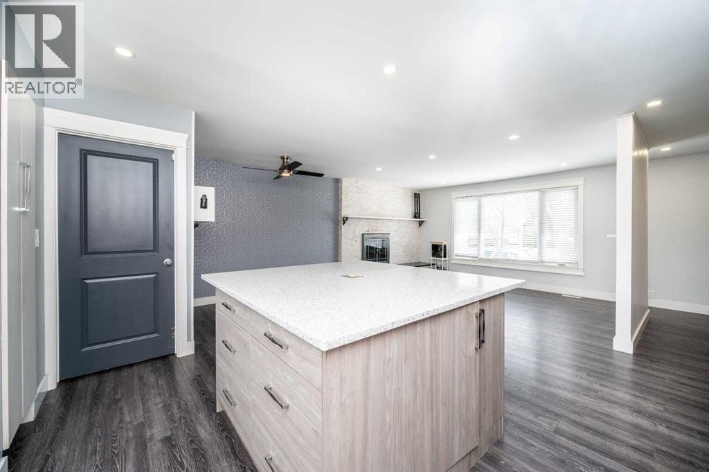 640 Rundleridge Drive Ne, Calgary, Alberta  T1Y 2K9 - Photo 10 - A2305752