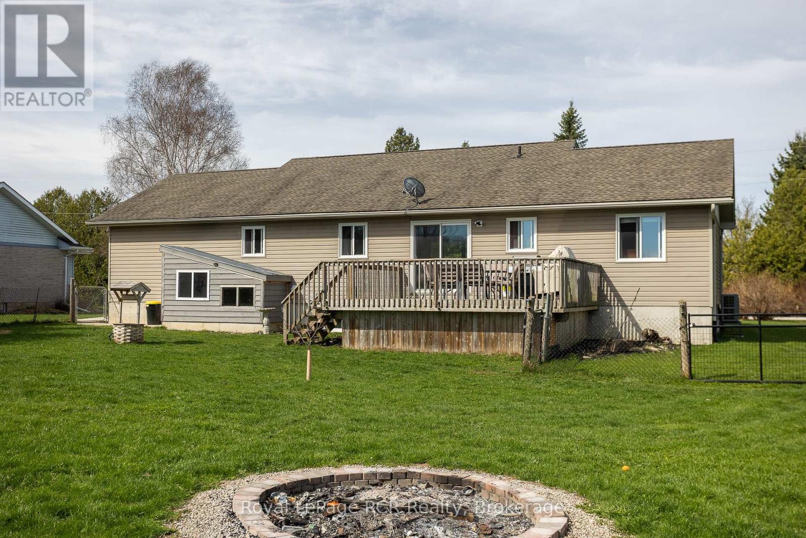 123 Douglas Street, Chatsworth, Ontario  N0H 2V0 - Photo 2 - X13053514