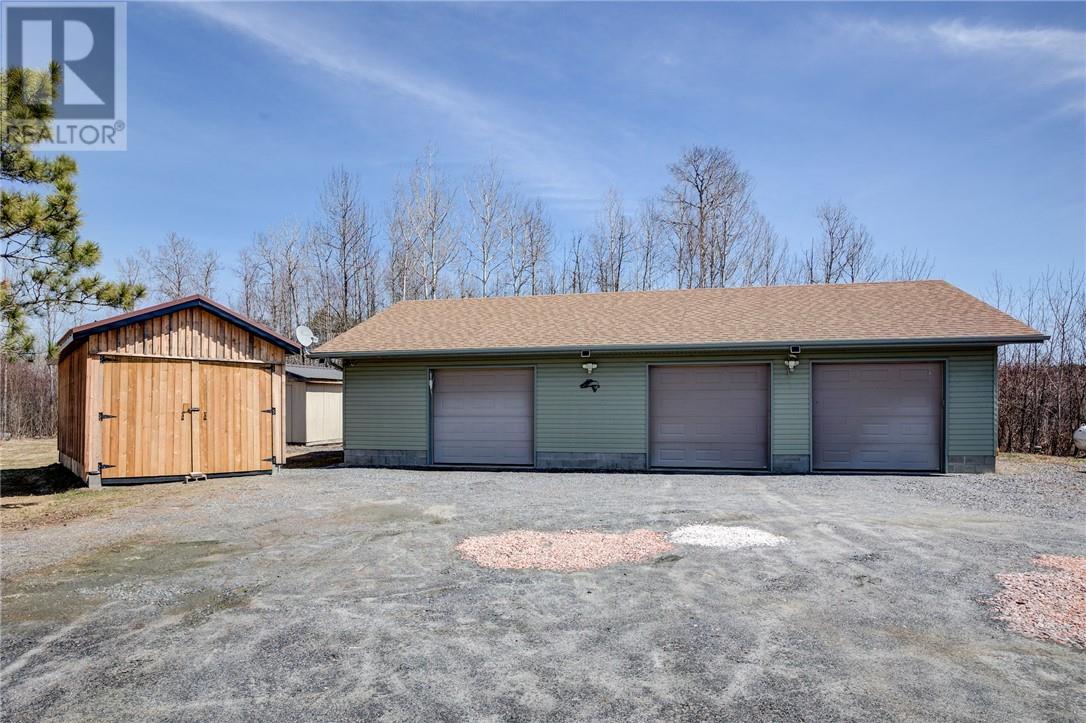 7 Elbow Ridge Road, Estaire, Ontario  P0M 3C0 - Photo 2 - 2127351