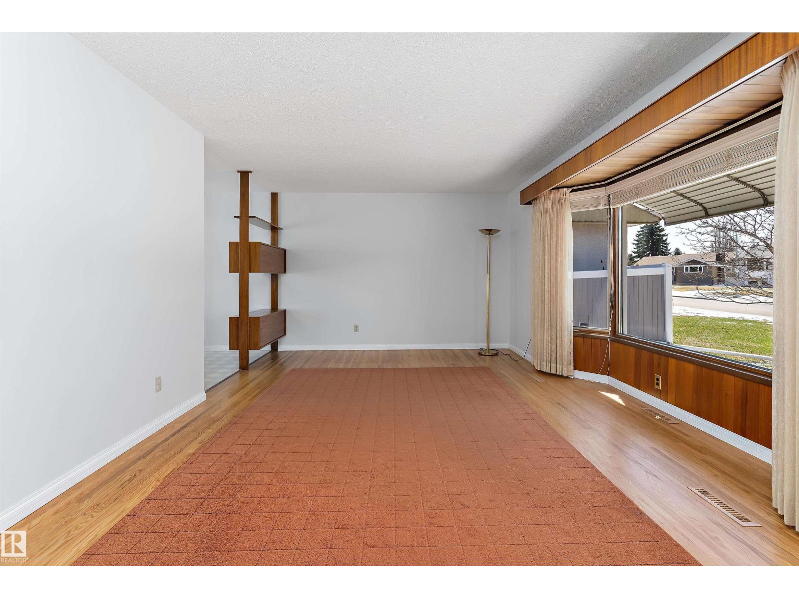 9411 68a St Nw, Edmonton, Alberta  T6B 1T9 - Photo 10 - E4484484