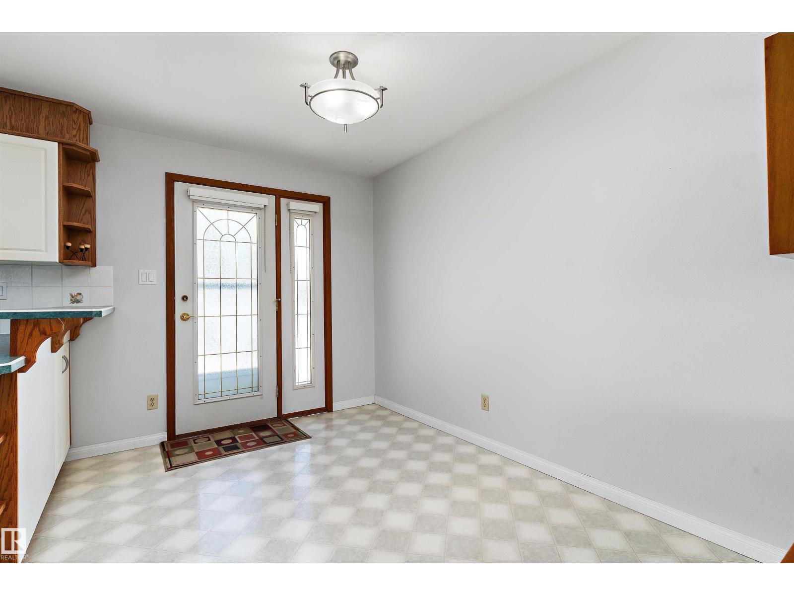 9411 68a St Nw, Edmonton, Alberta  T6B 1T9 - Photo 14 - E4484484