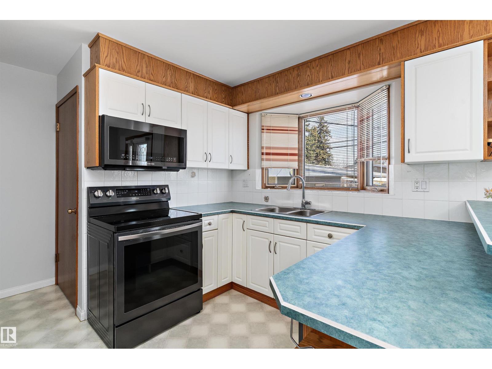 9411 68a St Nw, Edmonton, Alberta  T6B 1T9 - Photo 19 - E4484484