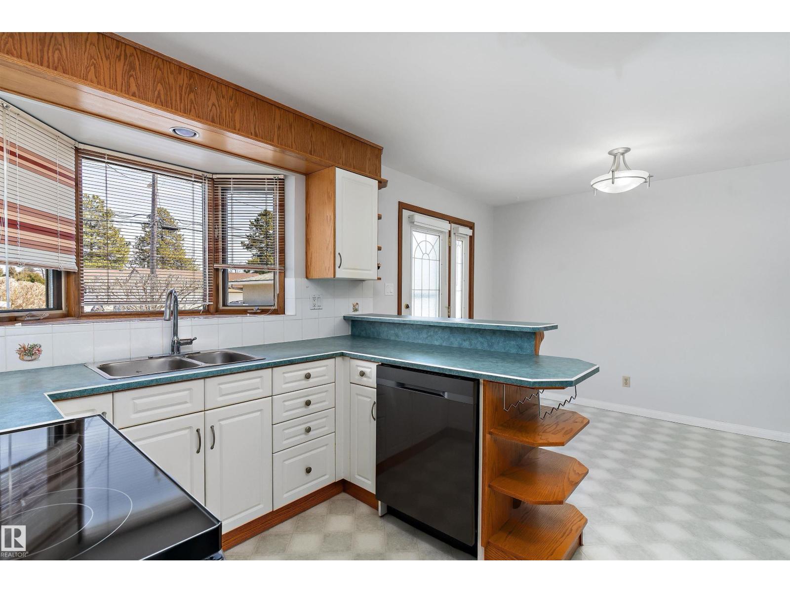 9411 68a St Nw, Edmonton, Alberta  T6B 1T9 - Photo 20 - E4484484