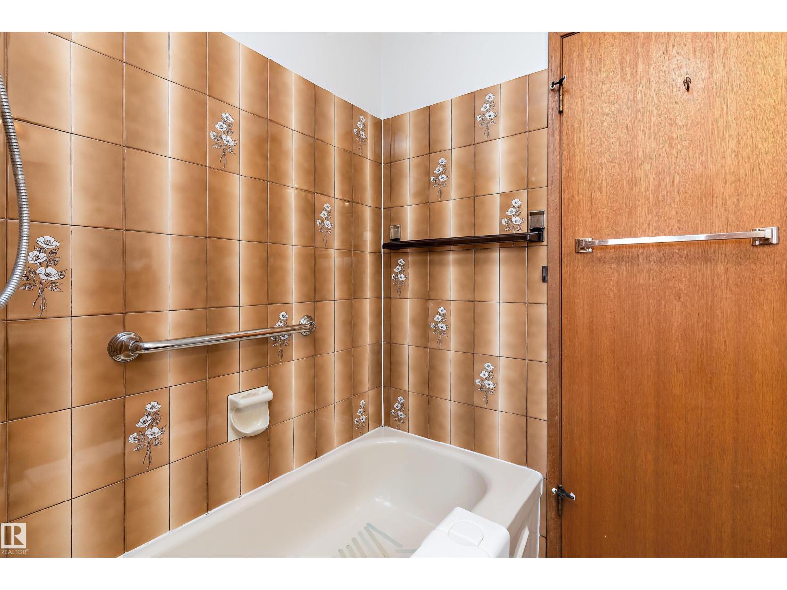 9411 68a St Nw, Edmonton, Alberta  T6B 1T9 - Photo 23 - E4484484