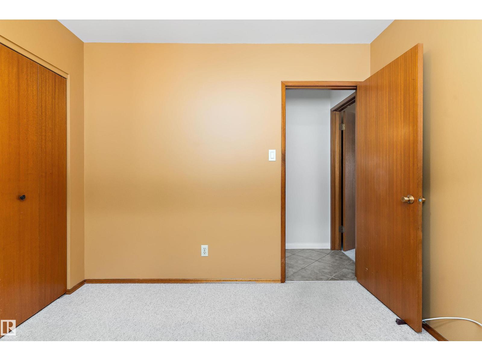 9411 68a St Nw, Edmonton, Alberta  T6B 1T9 - Photo 29 - E4484484