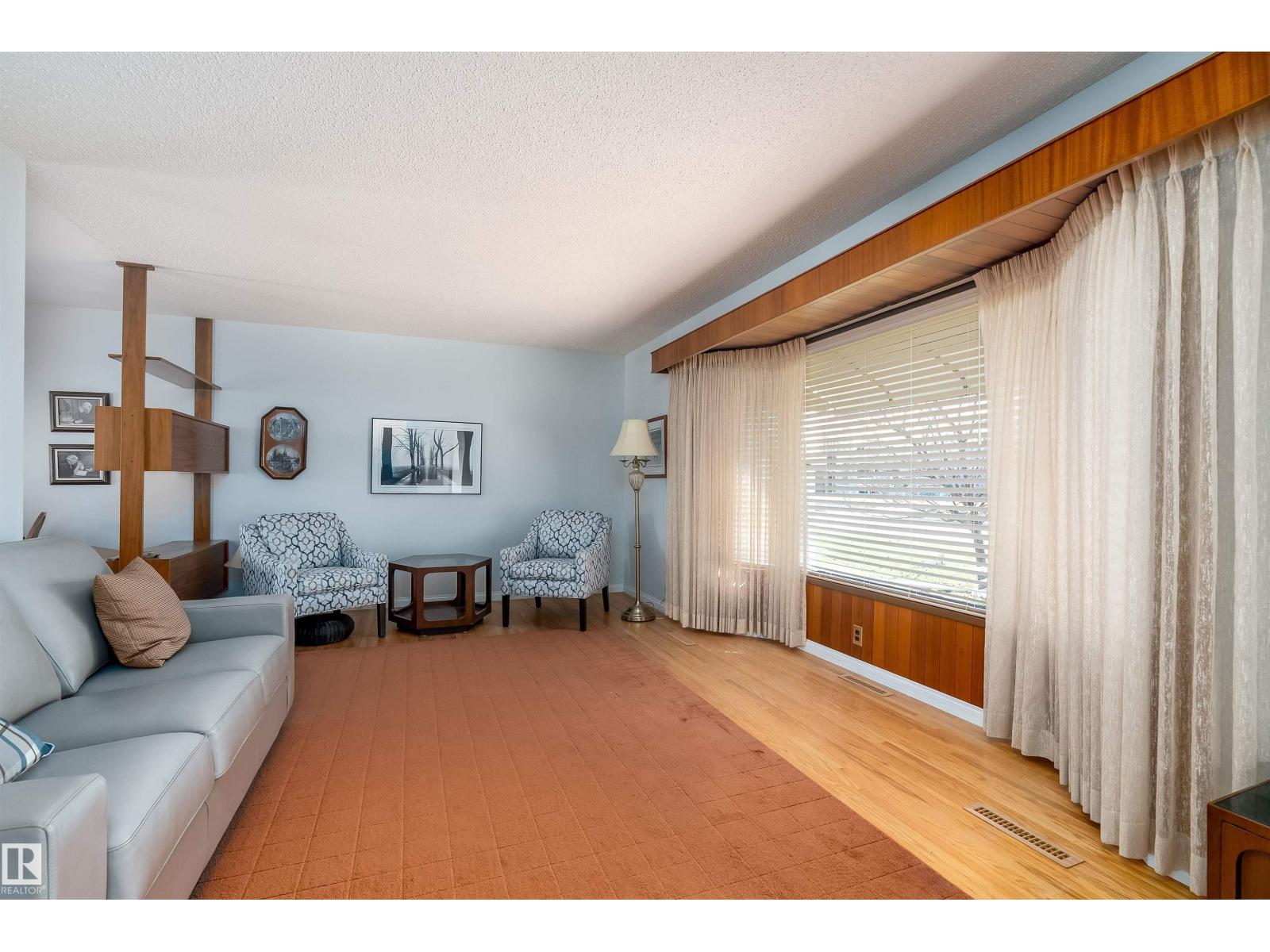 9411 68a St Nw, Edmonton, Alberta  T6B 1T9 - Photo 6 - E4484484