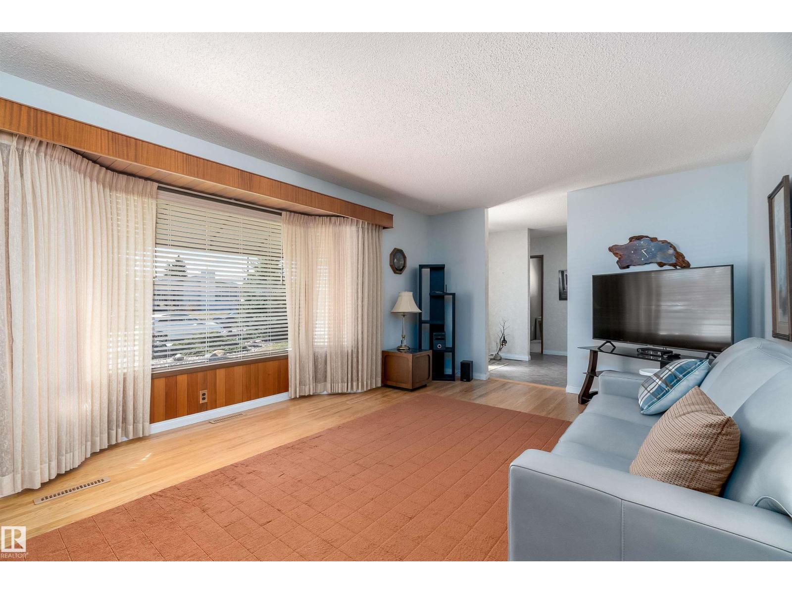 9411 68a St Nw, Edmonton, Alberta  T6B 1T9 - Photo 7 - E4484484