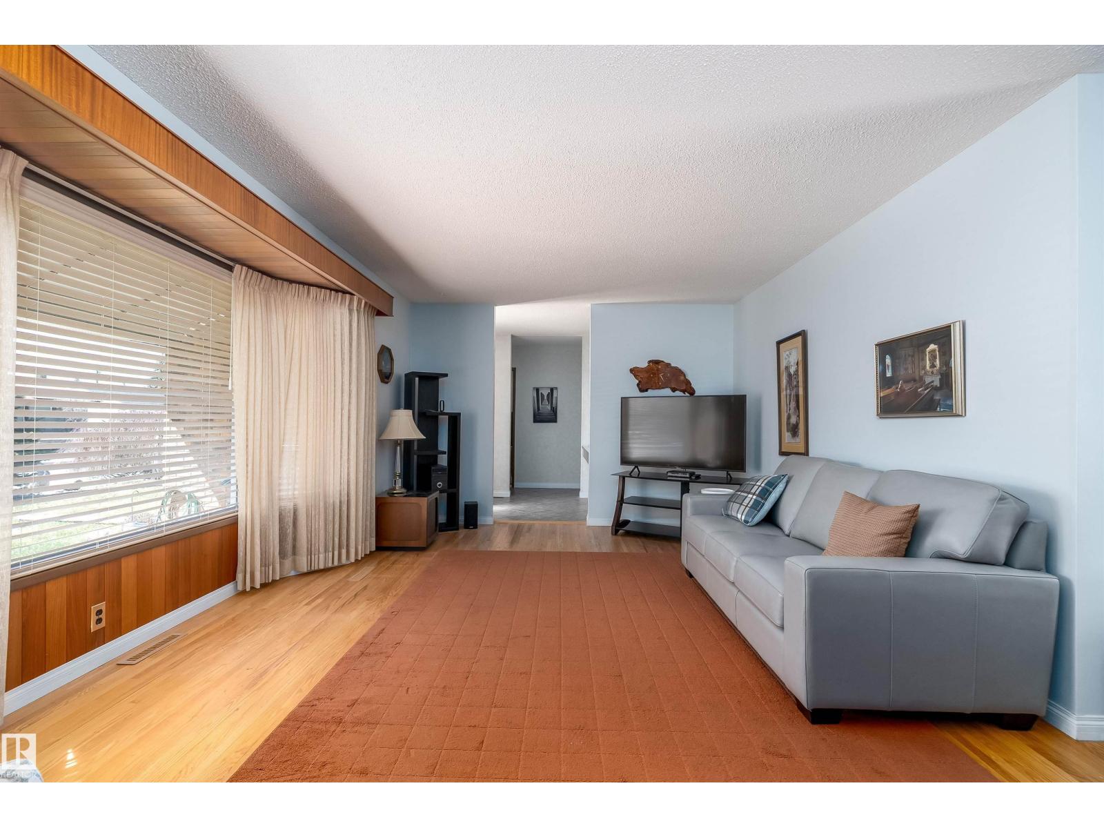 9411 68a St Nw, Edmonton, Alberta  T6B 1T9 - Photo 8 - E4484484