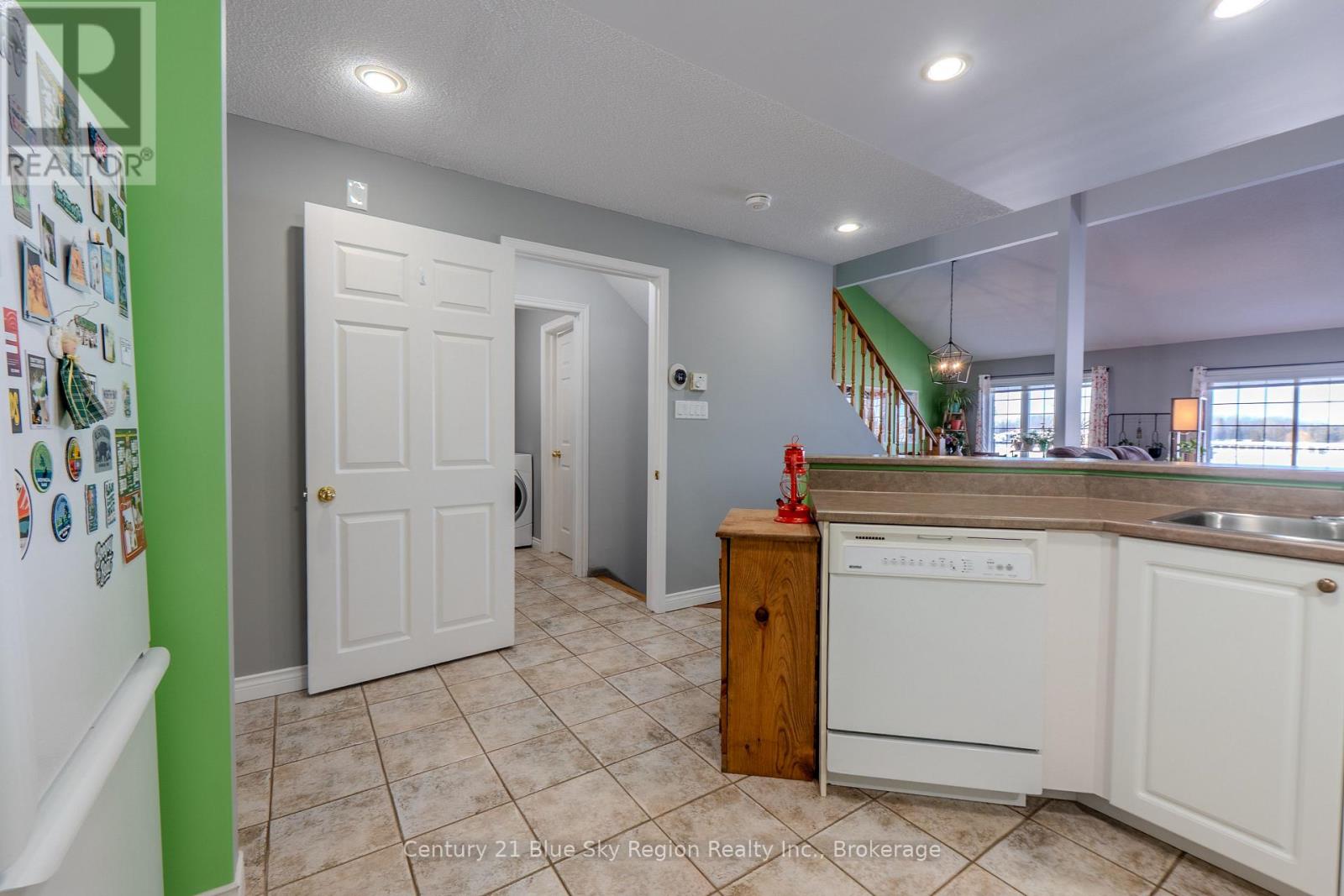 87 Fairway Drive, Callander, Ontario  P0H 1H0 - Photo 13 - X13052700