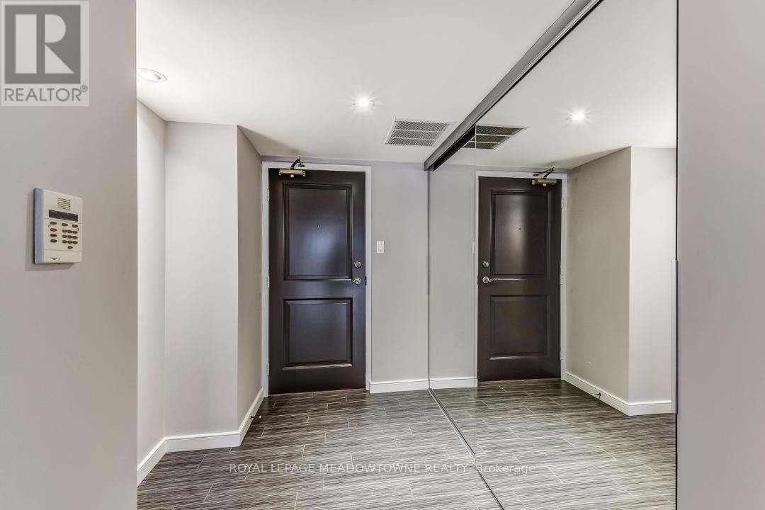 1201 - 30 Wellington Street E, Toronto, Ontario  M5E 1S3 - Photo 3 - C13053528