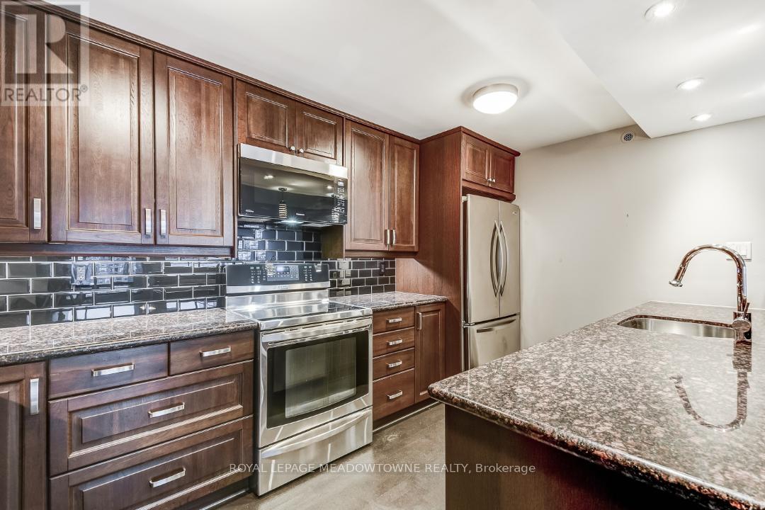 1201 - 30 Wellington Street E, Toronto, Ontario  M5E 1S3 - Photo 6 - C13053528