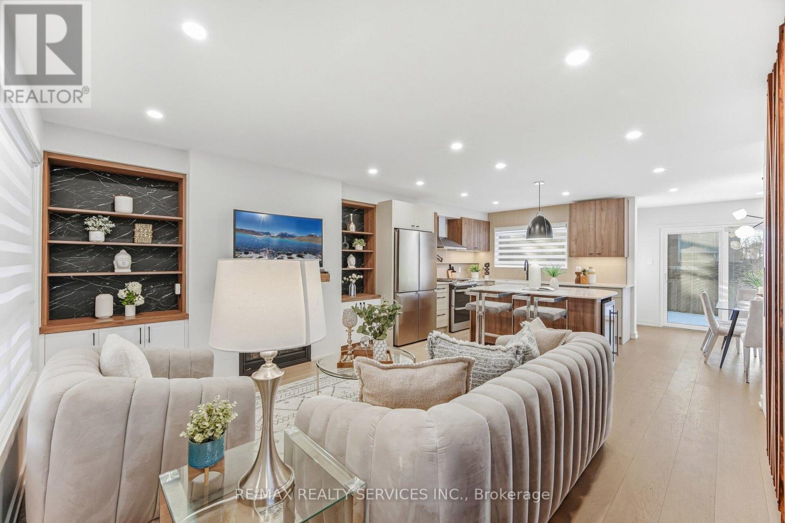 42 Frontier Pt Way, Toronto, Ontario  M1B 4G4 - Photo 7 - E13053520