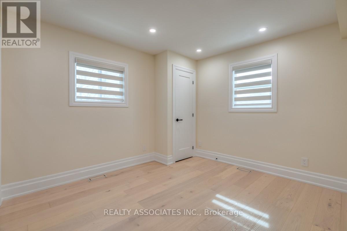 348 Miami Drive, Georgina, Ontario  L4P 2Z7 - Photo 15 - N13053524