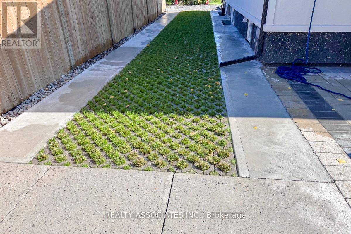 348 Miami Drive, Georgina, Ontario  L4P 2Z7 - Photo 30 - N13053524