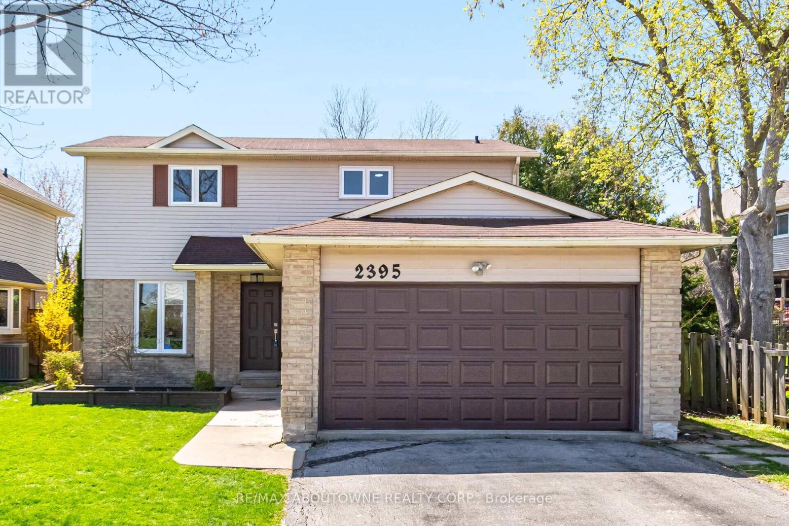 2395 ARNOLD CRESCENT, Burlington, Ontario