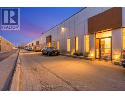 120 NORFINCH DRIVE, Toronto, Ontario