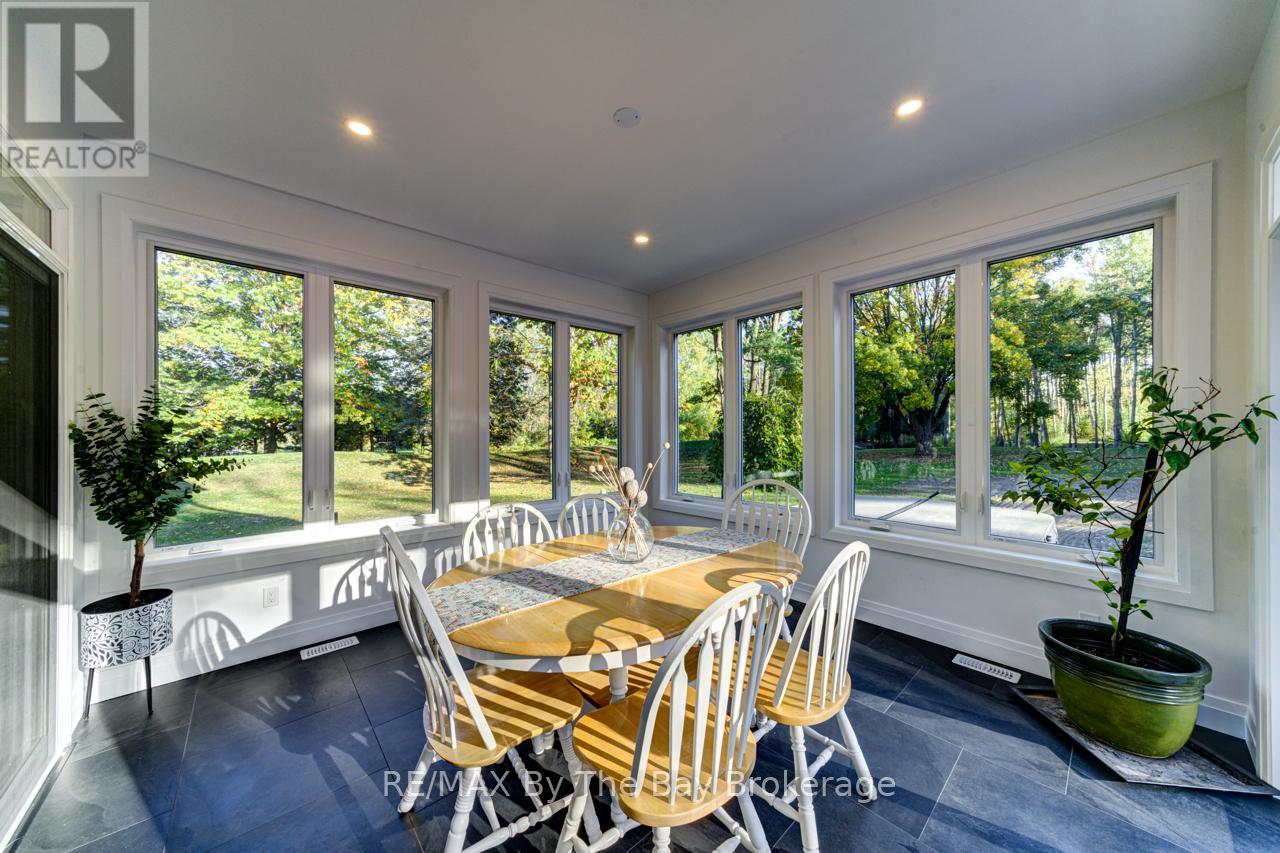 7881 Poplar Side Road, Clearview, Ontario  L9Y 5N4 - Photo 12 - S12896858