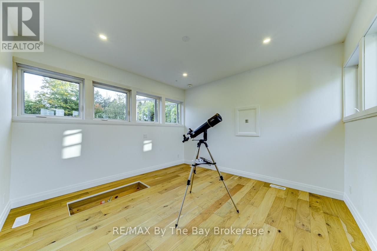 7881 Poplar Side Road, Clearview, Ontario  L9Y 5N4 - Photo 37 - S12896858