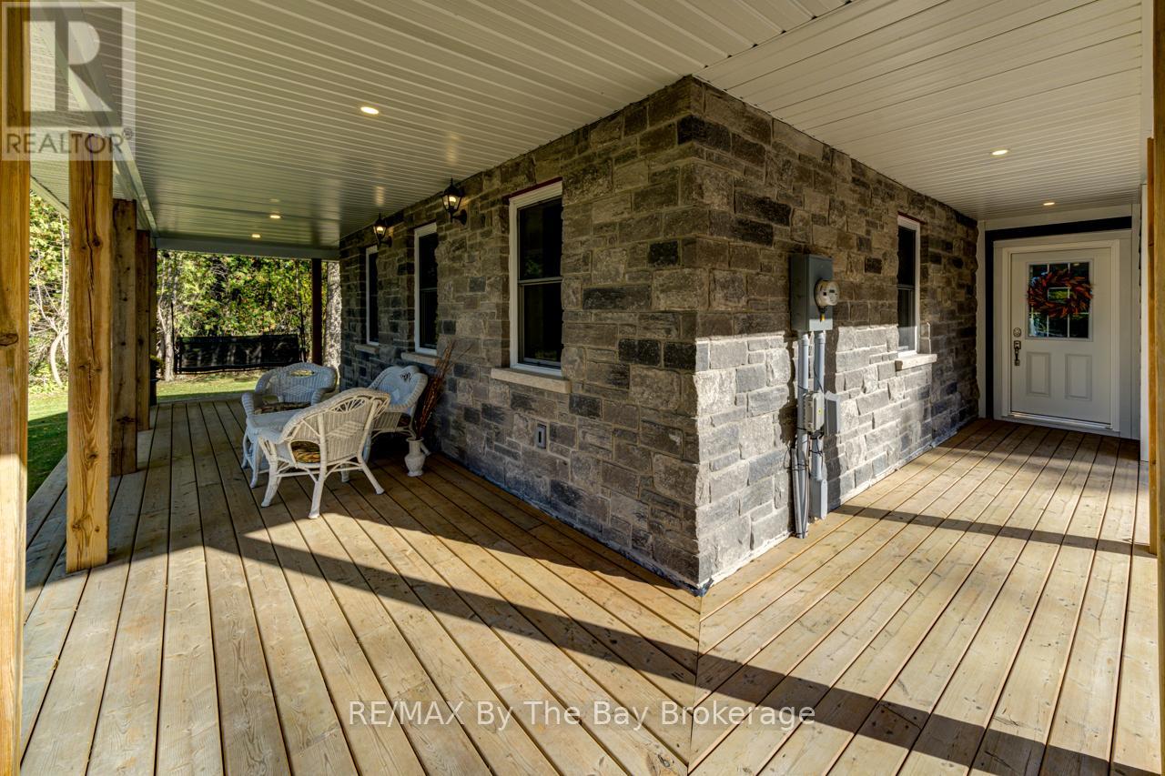 7881 Poplar Side Road, Clearview, Ontario  L9Y 5N4 - Photo 7 - S12896858